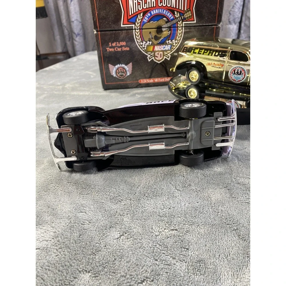 Racing Champions NASCAR Hank Bocephus 40 Ford 1:24 Diecast 2 Car Set 1 Of 2500